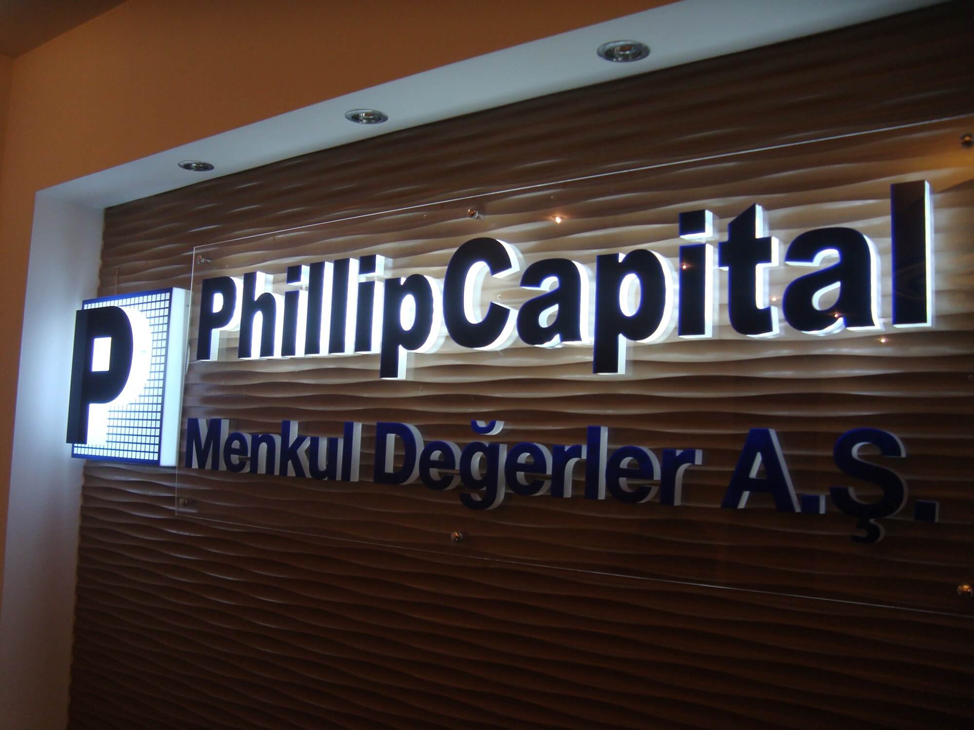 Banko Arkası Tabela